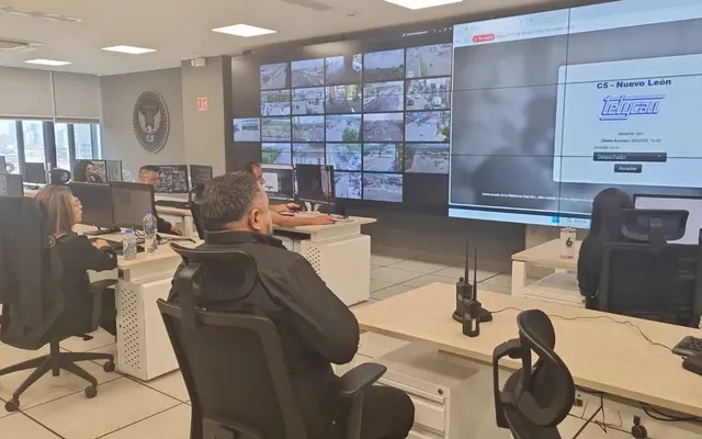 Nuevo León C5 operations room with the video wall and operator workstations